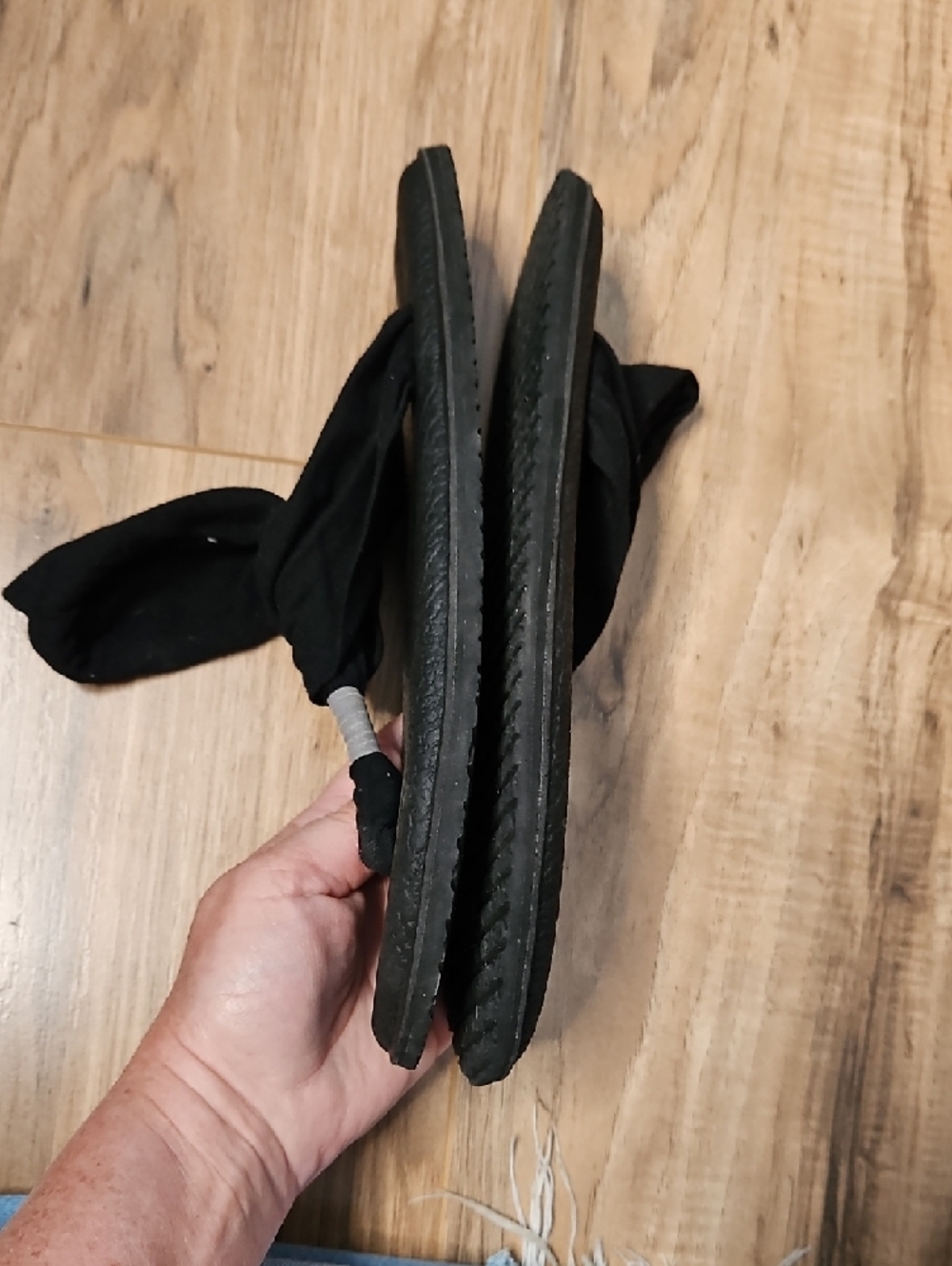 Sanuk Black Knit Yoga Sandal Flip Flops 8 - Picture 5 of 10
